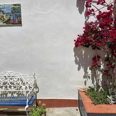 Casa Vacanza Le Tre Sorelle Vietri Esterno foto