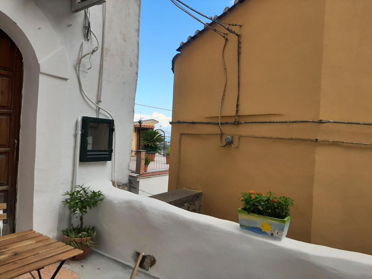 Casa Vacanza Le Tre Sorelle Vietri Esterno foto