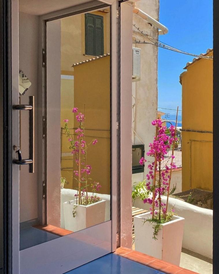 Casa Vacanza Le Tre Sorelle Vietri Esterno foto